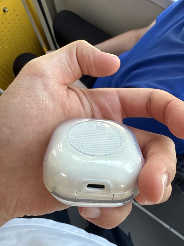 Samsung Buds 2 в хорошем состояние
