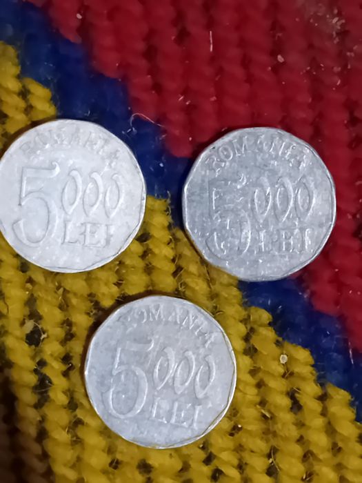 Moneda 5000 lei veche