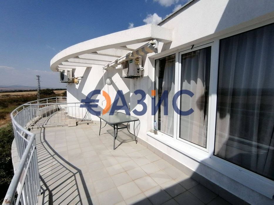 Голям 2-стаен апартамент на 4-ти етаж, Сънсет Кошарица, България - 92