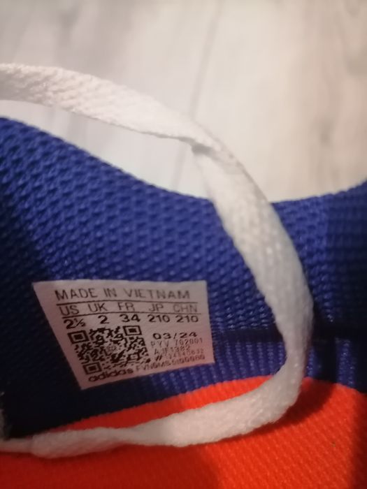 Футболни бутонки F50