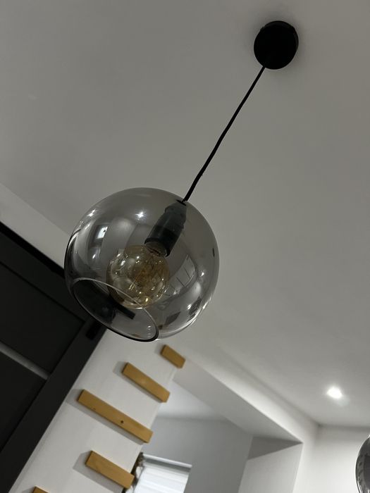 Vand lustra suspendata