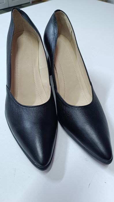 Продам кожаные туфли