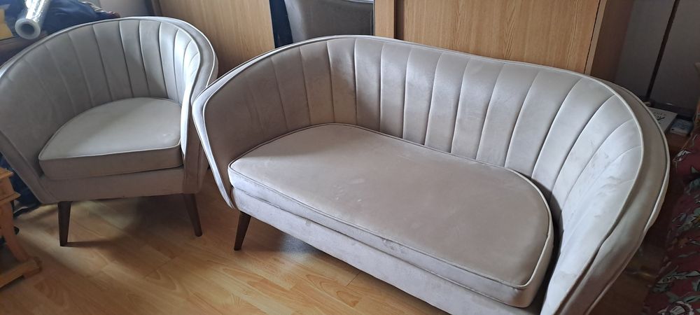 Set canapea cu 2 fotolii