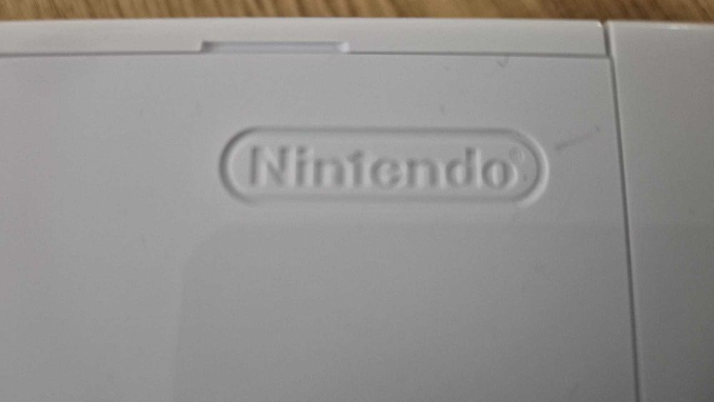 Nintendo Wii RVL-001 Gaming Console *Plays Gamecube Games* Pre-owned