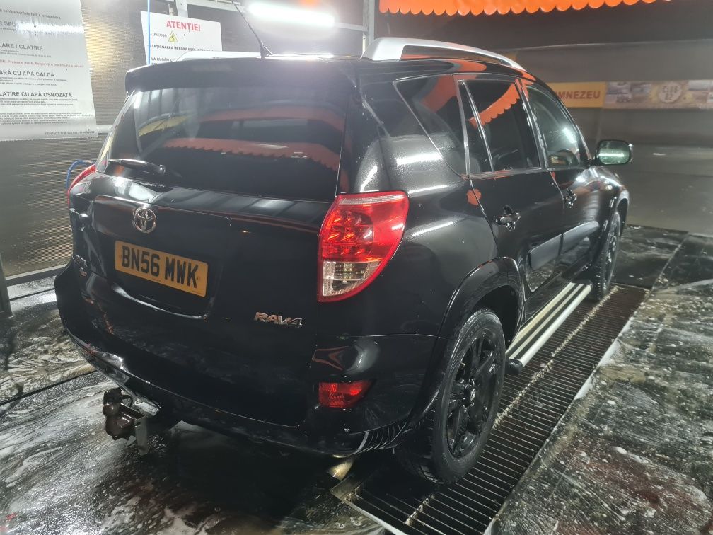 Dezmembrez Toyota Rav 4 2.2 Dcat 177 cp 2007