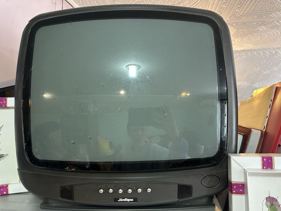 Телевизор маленький цветной рабочий