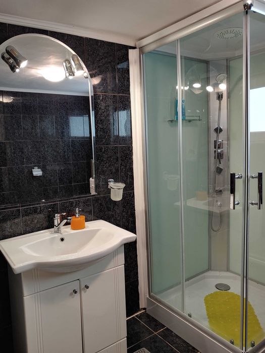 Apartament 3 camere , mobilat, 96mp,lux, Bușteni, cartier Valea Albă