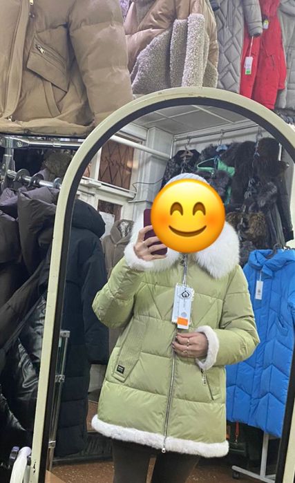 Продам зимний пуховик.
