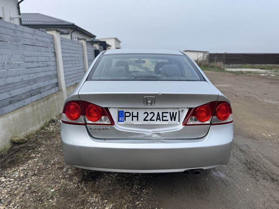 *Vandut!Honda Civic 4DR 1.8 VTEC Benzina 140 hp