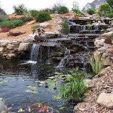 Cascade din piatra naturalq de calitate superioara