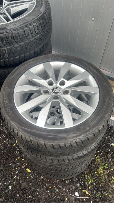 Roti Complete 205/50/17  Skoda Octavia 3 5E