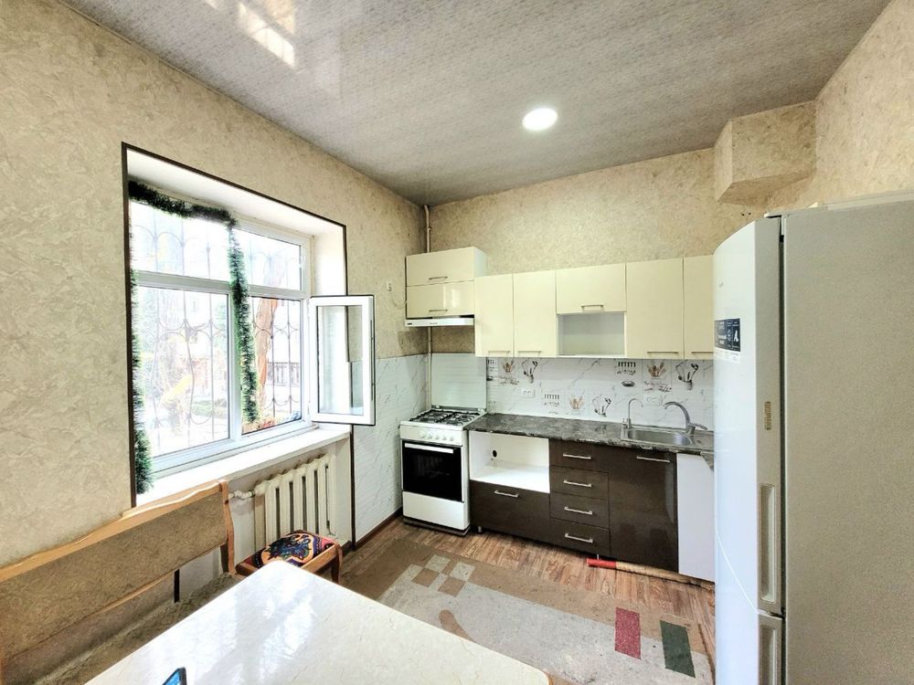 Продается 3/2/4 Чиланзар 1 квартал,Ор.Аллея Гагарина,Высокопотолочка
