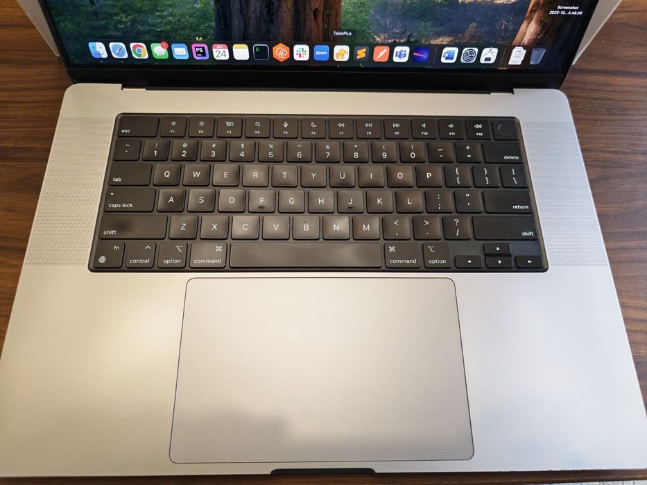MacBook Pro 16-inch, 2021 - M1 Max, 32GB, 1TB, 85% baterie