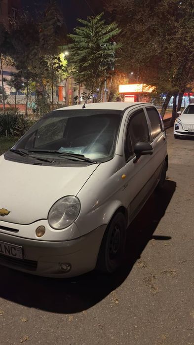 Matiz best 2010 yil faqat naxtga sotiladi zaril rangi oq moshina benzi