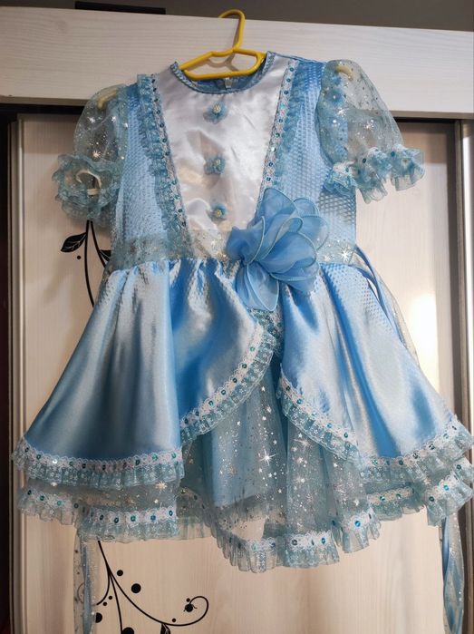 продам платье новогодние