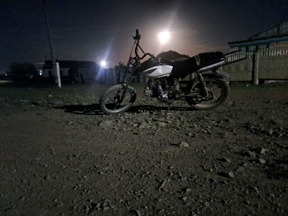 Мотоцикл Альфа на ходу