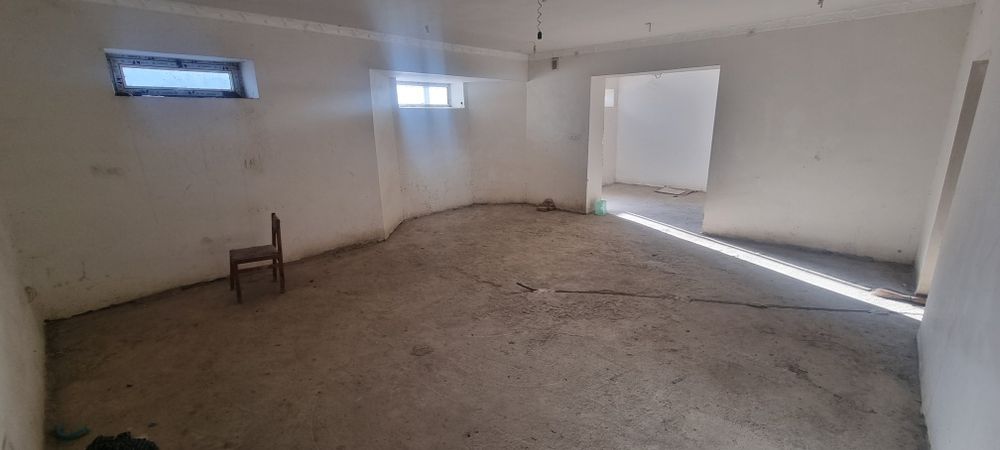 Srochni yertula sotiladi