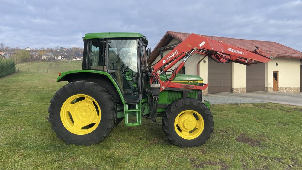 Tractor John Deere 6100 cu incarcator frontal