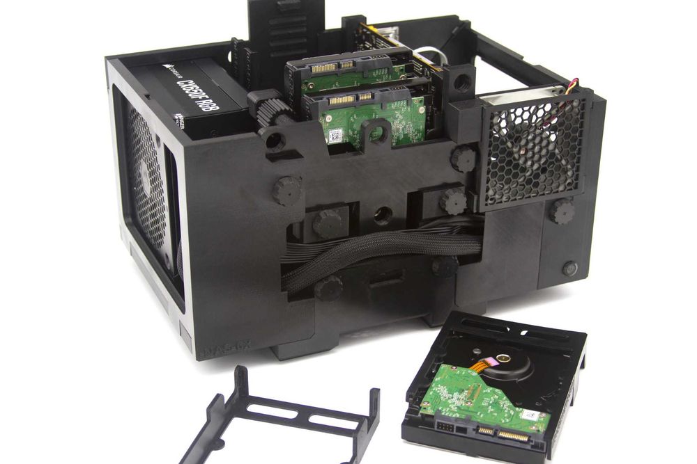 Carcasa NAS Server 6xHDD 3.5' + 2x2.5' Volum 19L