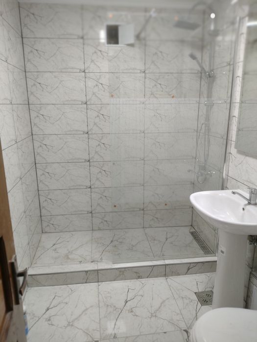 Execut amenajatri interioare exterioare.