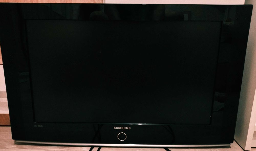Televizor Samsung LCD monitor diagonala 80 cm