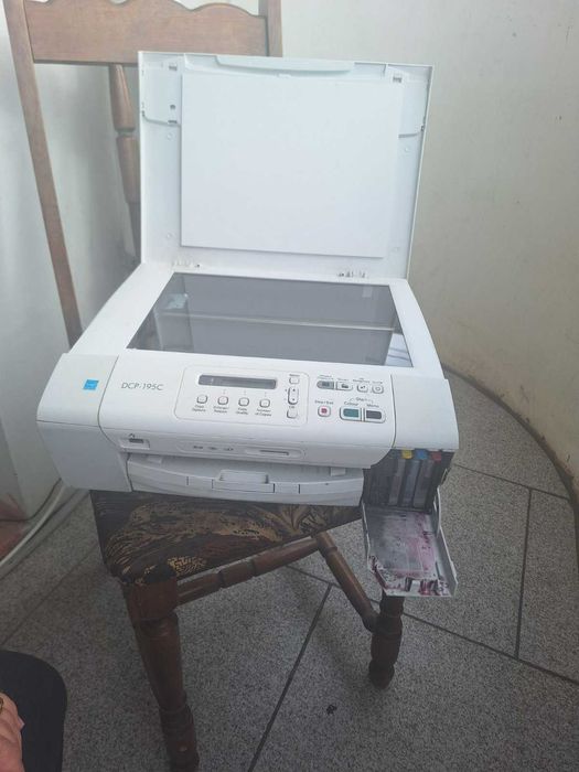 Продавам  мастиленоструен 3 в 1  Brother