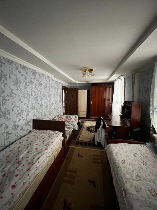 Чирчик шахрида ховли сотилади.