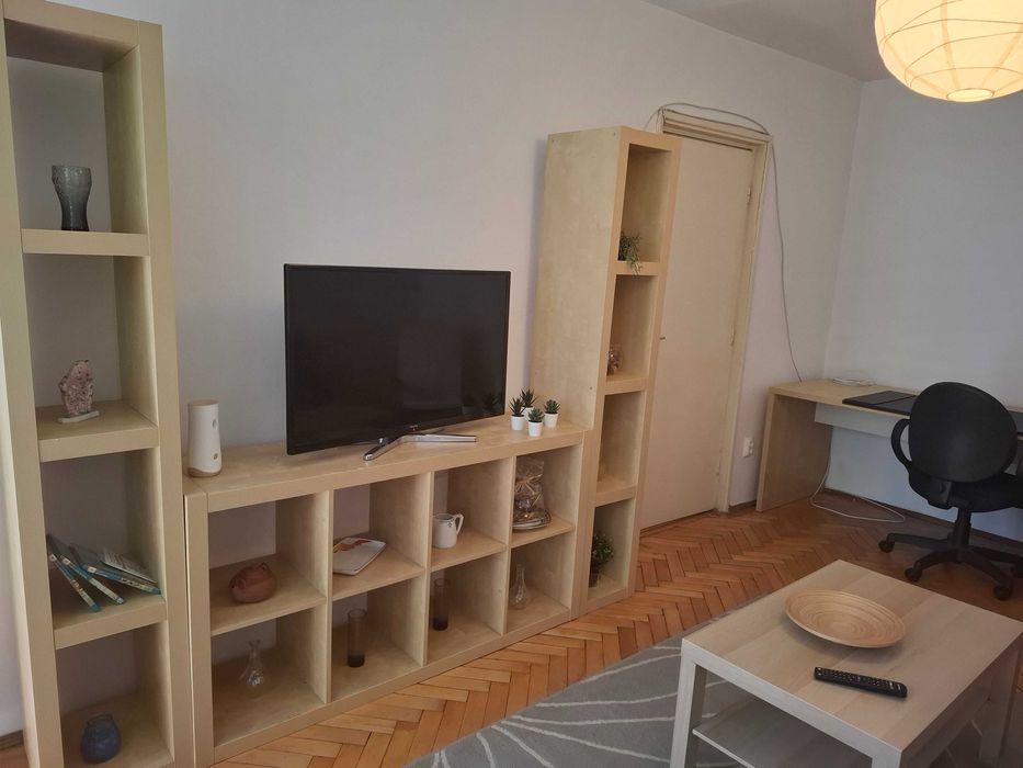 Proprietar inchiriez apart 3 cam decomandate Pajura cu loc parcare ADP