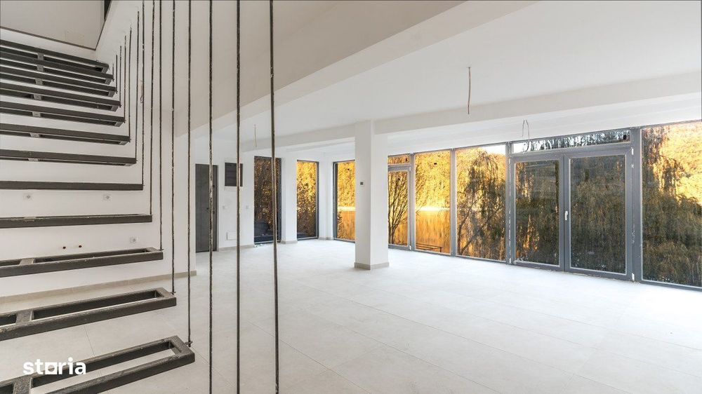 Casa / Vila cu 4 camere de vanzare