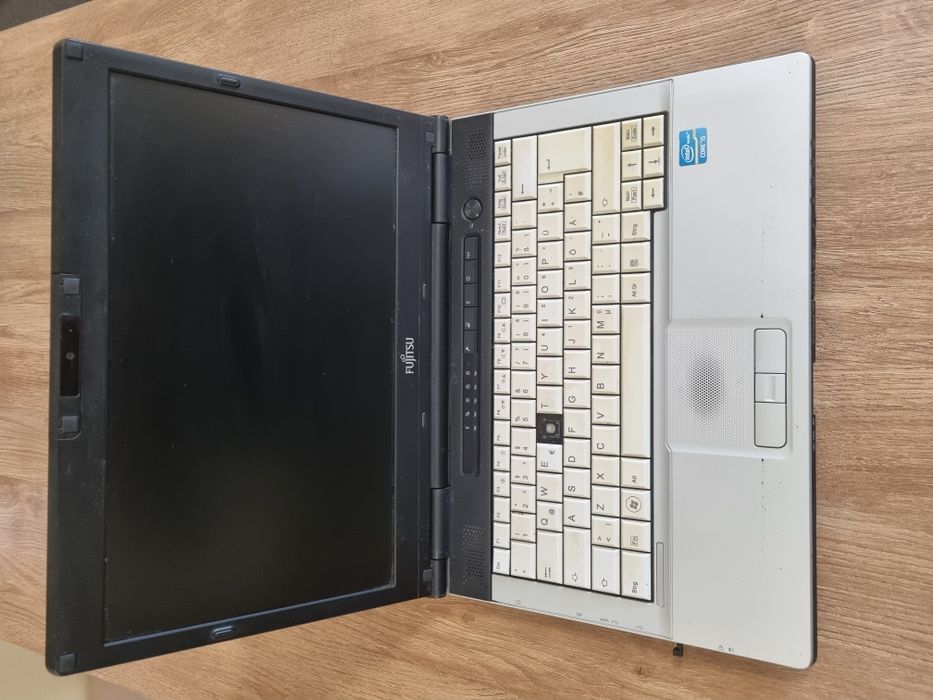 Лаптоп Fujitsu Lifebook
