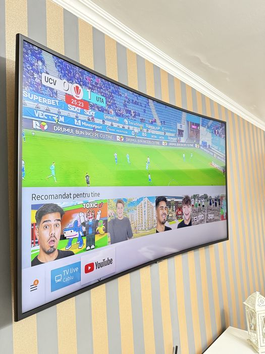 SmartTv Samsung Curbat 4k 140cm