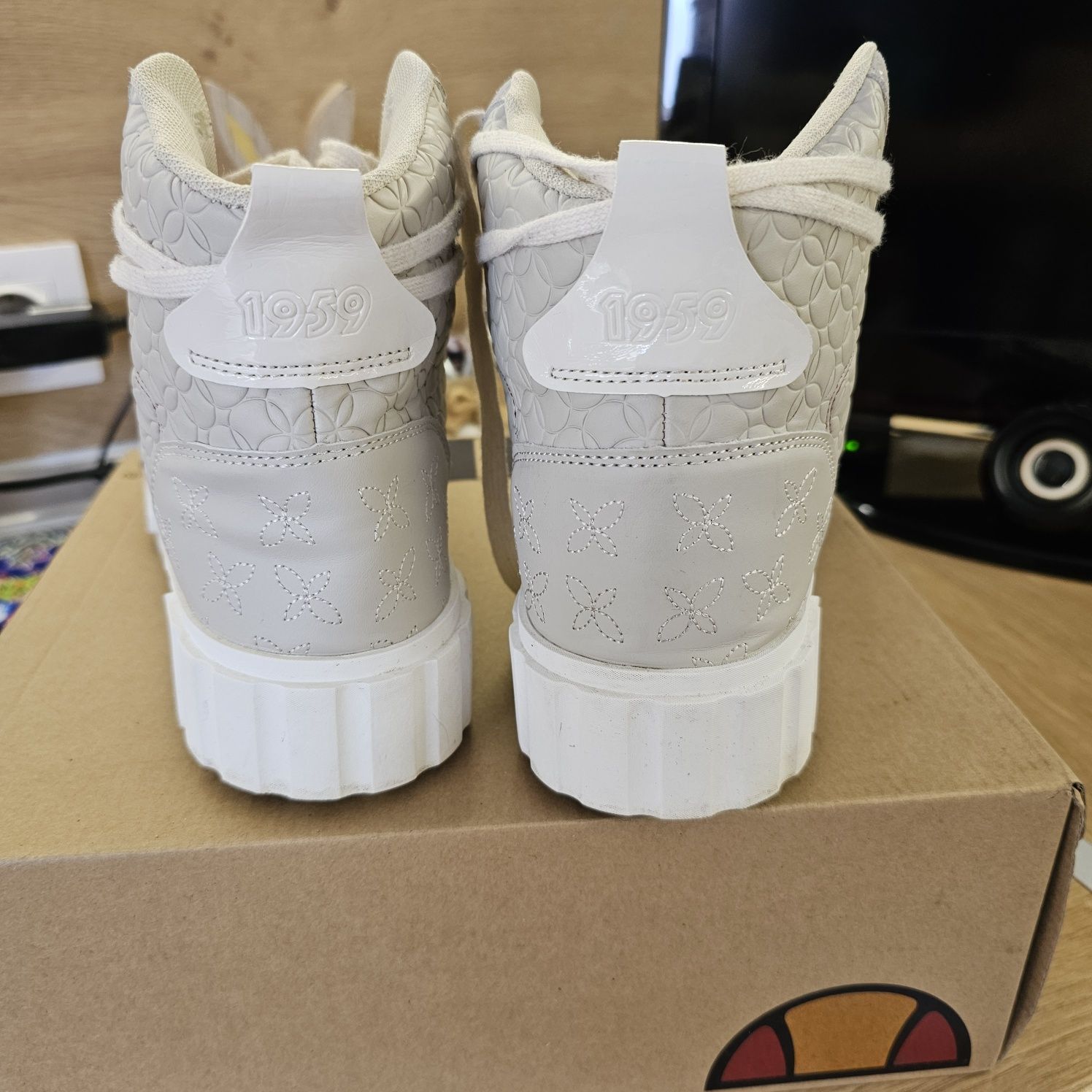 Дамски кецове Ellesse промо