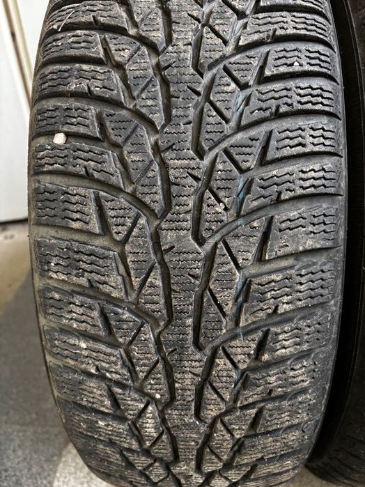Зимни гуми 195/65/15 Нокиан wr d4 4 бр.