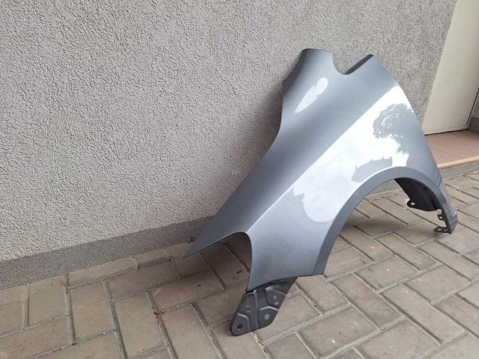 Aripa Fata Stanga VW Golf 5 V Plus 2005-2009 Vopsita Gri