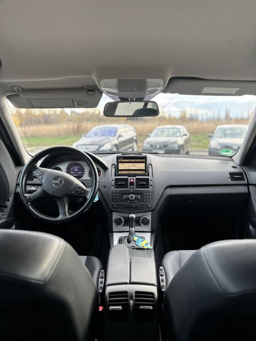 Mercedes c-class 320v6