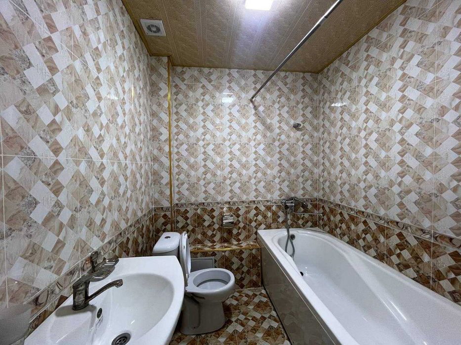 3х комнатная квартира на 5 этаже 70кв/м, в Самарканде