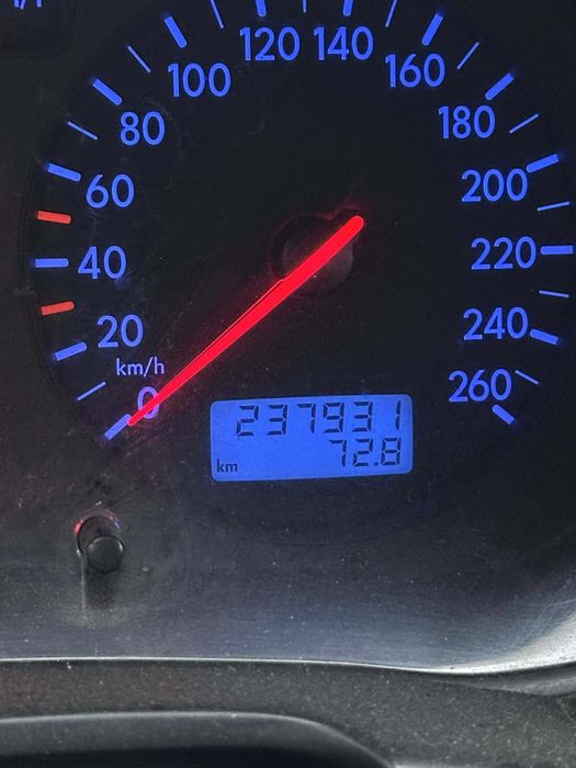 Vând golf 4 1.6 fsi