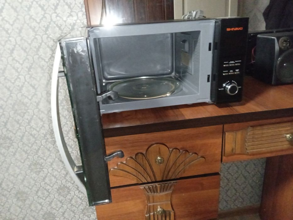Микроволновка продаю