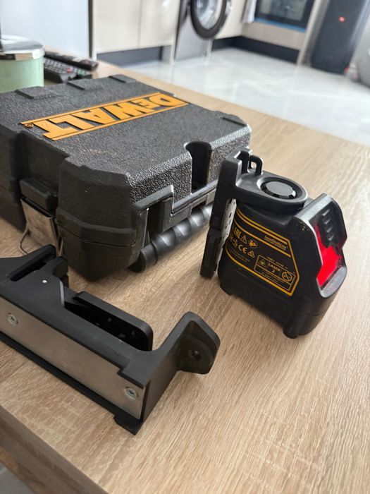 Dewalt laser  чисто нов