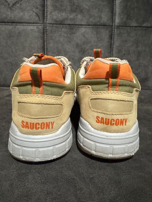 Мъжки обувки Saucony.