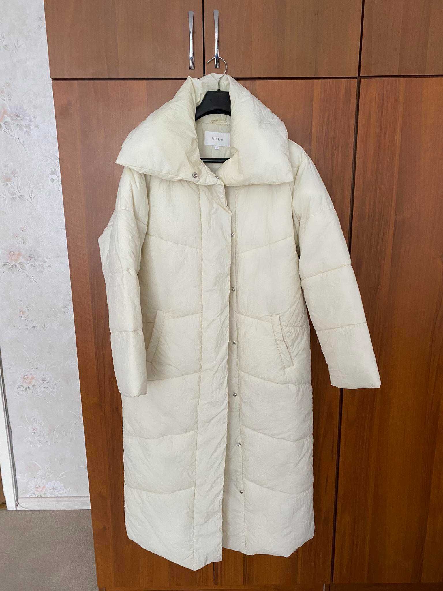 Бяло дълго зимно палто VILA S размер
