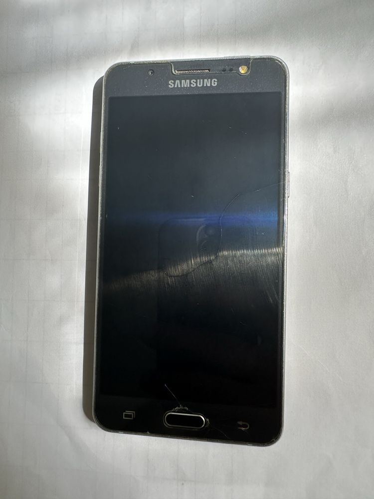 Смартфон galaxyJ5 (2016)