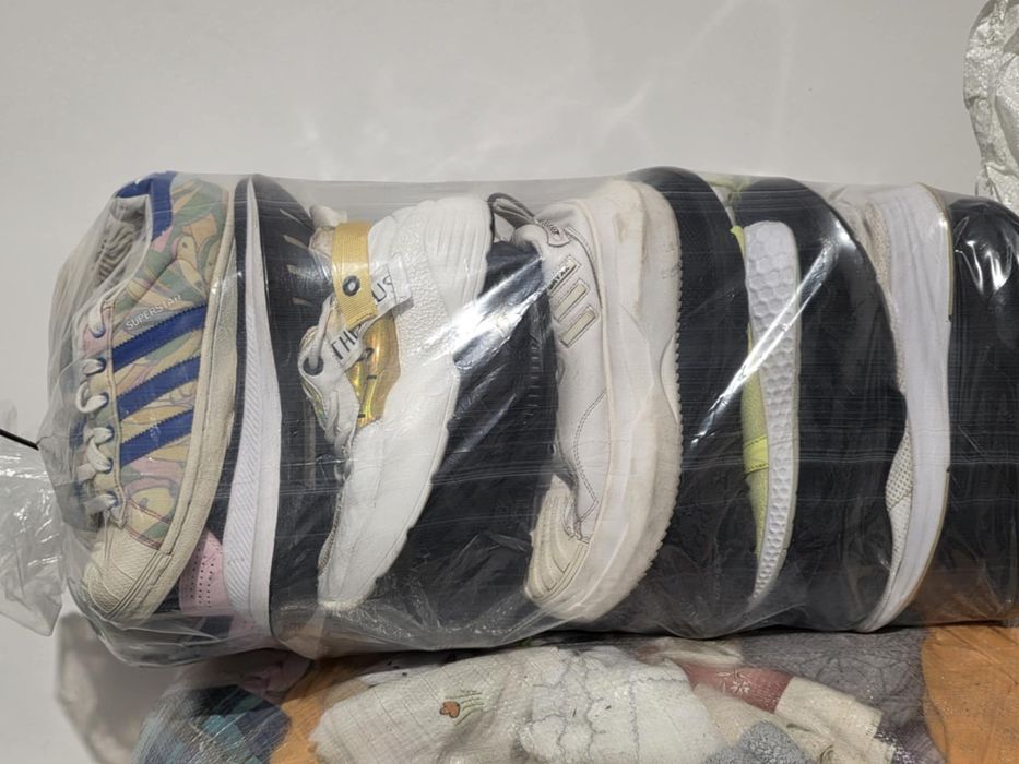 Încălțăminte sport adidasi