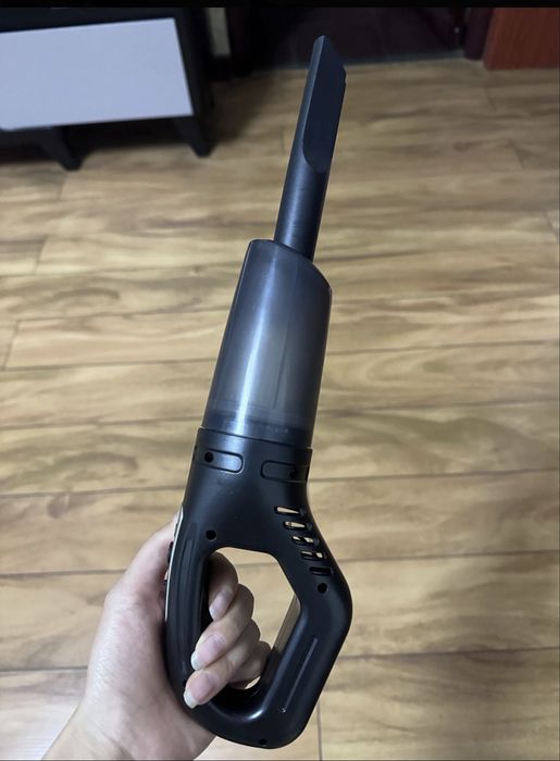 Продаю ручной пылесос