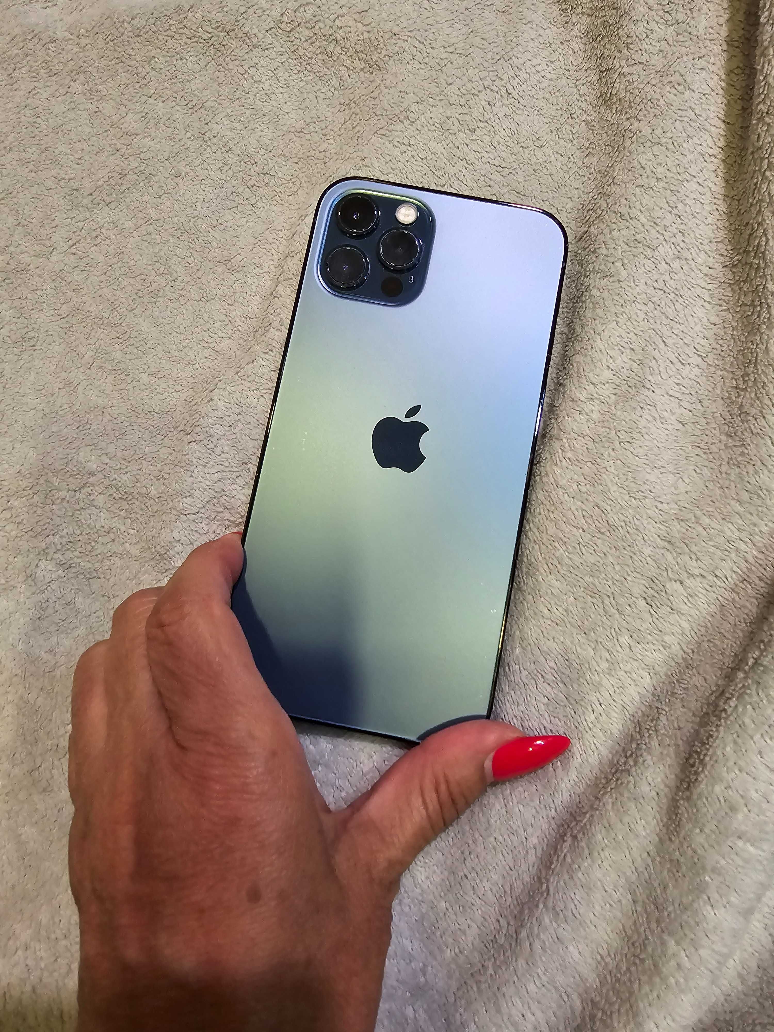 Продавам IPhone 12 pro