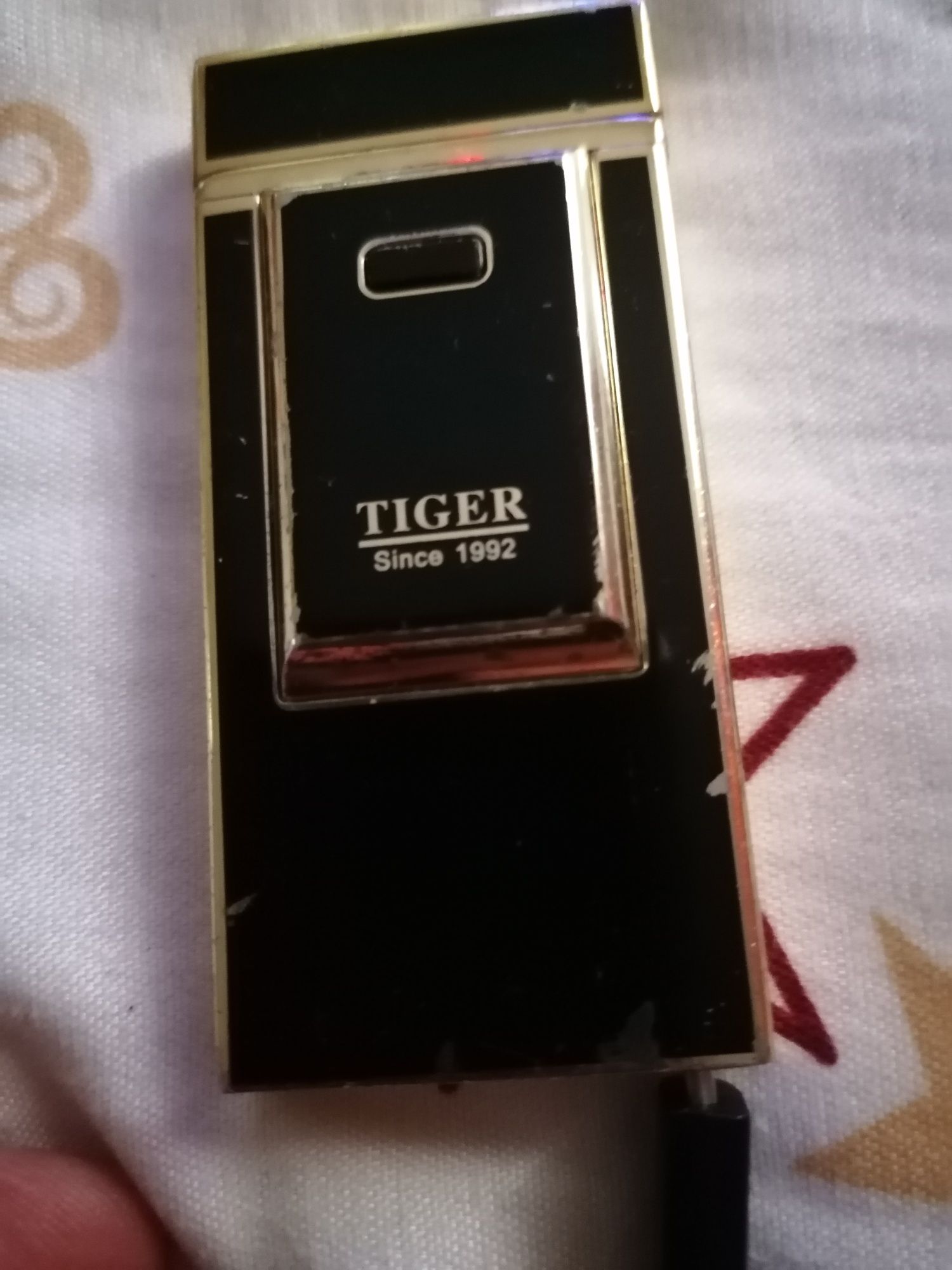 Brichetă electronică Tiger since 1992