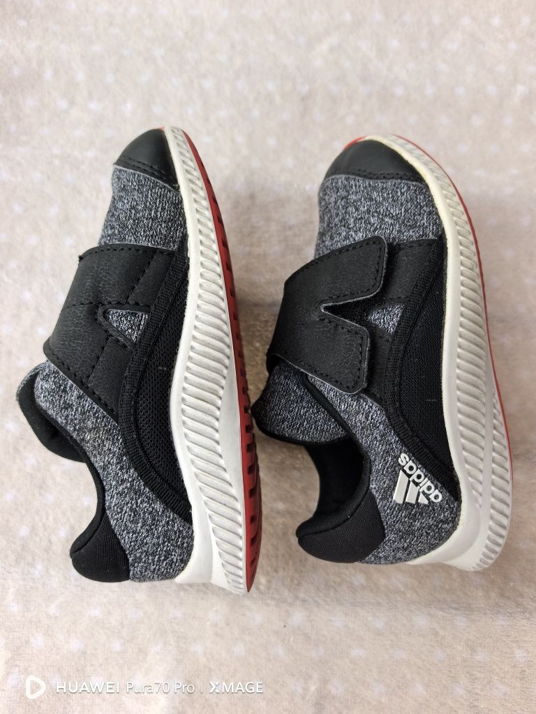 Детски маратонки Adidas номер24 стелка 15.5см