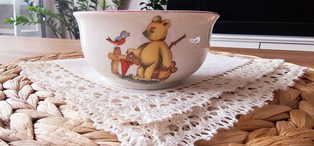 Детска порцеланова купичка