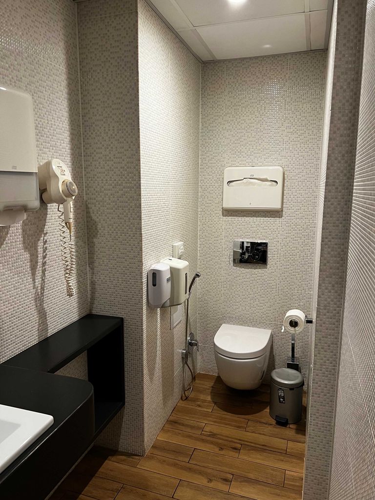 Продава се Офис в София, Център - 304 кв.м за 5487 €/кв.м - Снимка #11