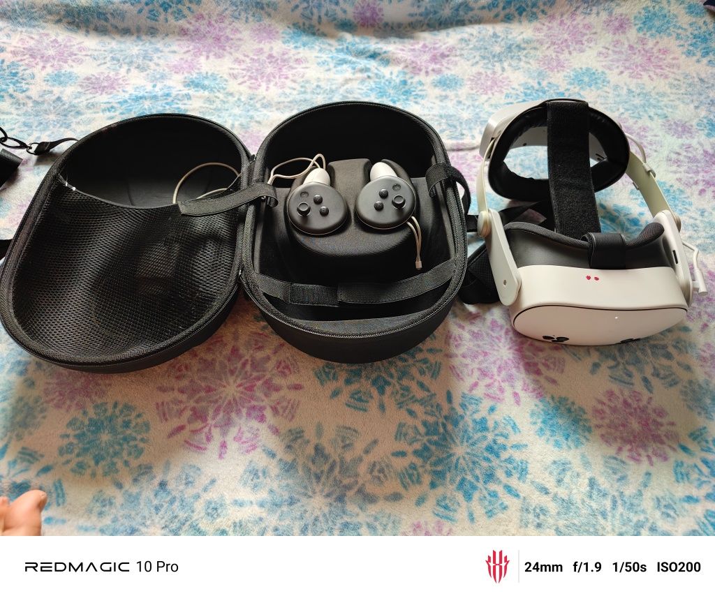 Продам vr шлемы oculus quest 3 и oculus quest 3s